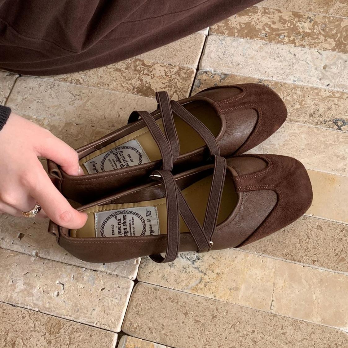 

Модные туфли-балетки IPPEUM для женщин, квадратный носок, мягкая красная ПУ кожа, туфли Мэри Джейн 225 коричневый