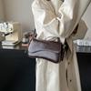 Fashion bag women's new retro autumn shoulder armpit bag commuter messenger solid color small square bag tide