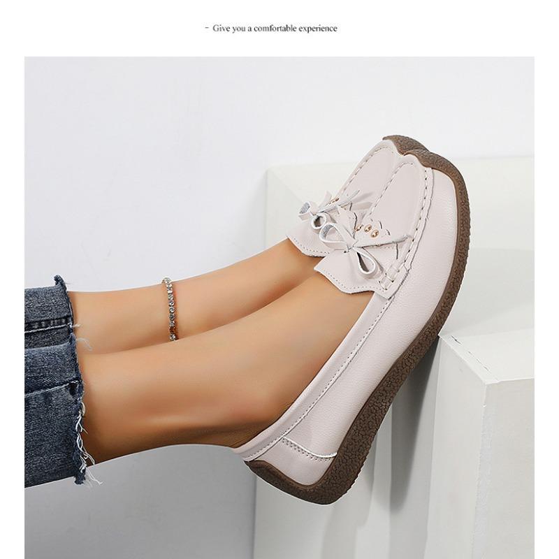 Casual Women's Flat Shoes with Soft Soles and Soft Tops, Large-sized Bean Shoes