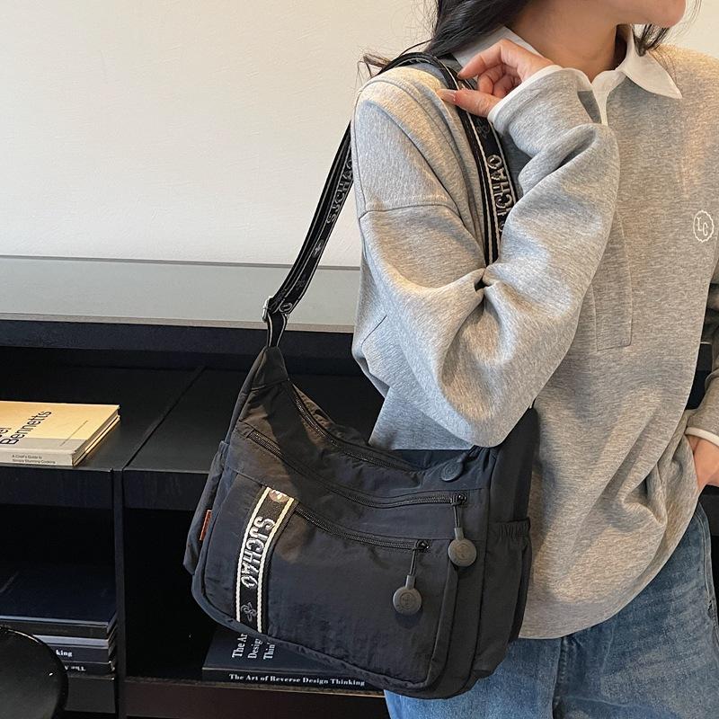 Nylon Cloth Bag Women'S Fashion Versatile Messenger Bag Student Daily Storage Shoulder Bag Casual Commute