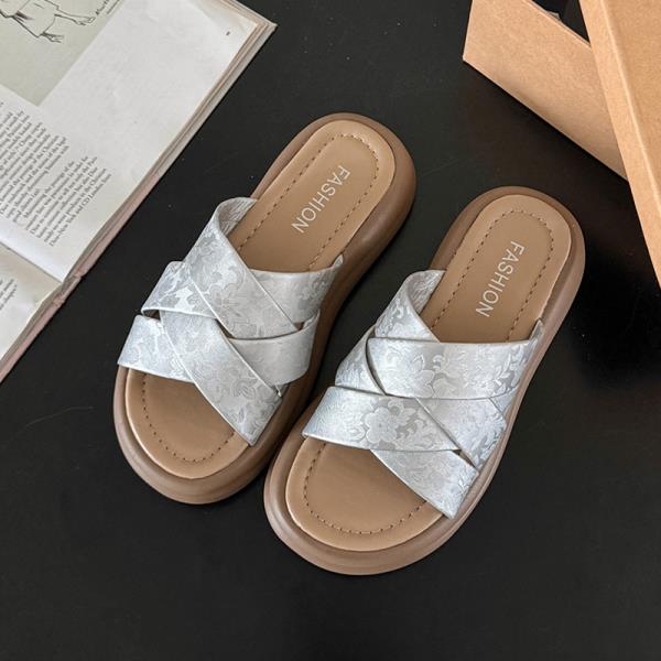 Fashion Shoes Woman's Slippers Slides Platform 2025 Flat Scandals Shoes Ladies' Slippers Slipers Women Platform 2025 Flat Scandals