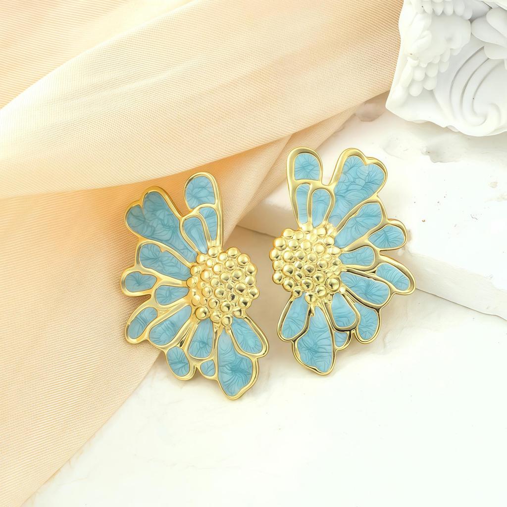 European Stainless Steel Flower Stud Earrings - High-End Design, Women's Fashion, Light Luxury, Popular Accessories