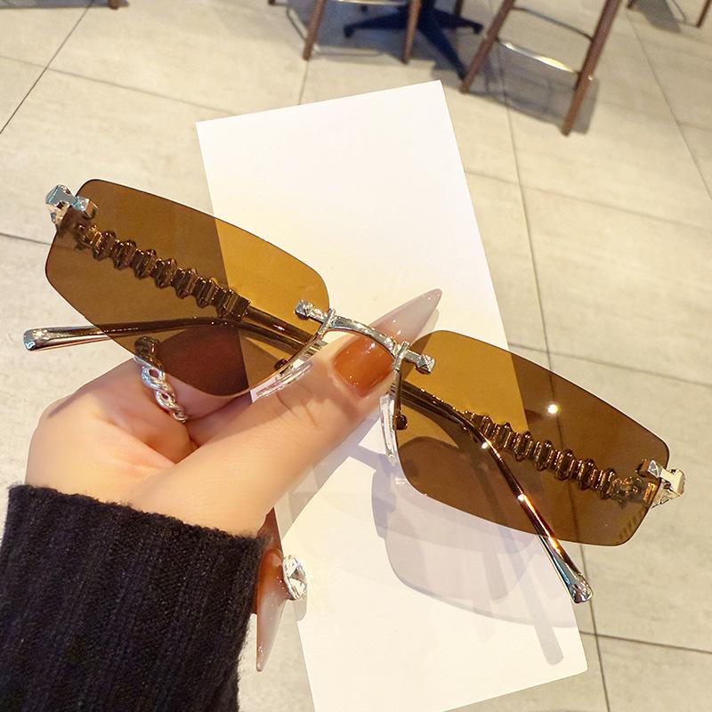 Rimless Metal Sunglasses for Women Men Vintage Luxury Brand Designer Outdoor Travel Popular Sun Glasses UV400