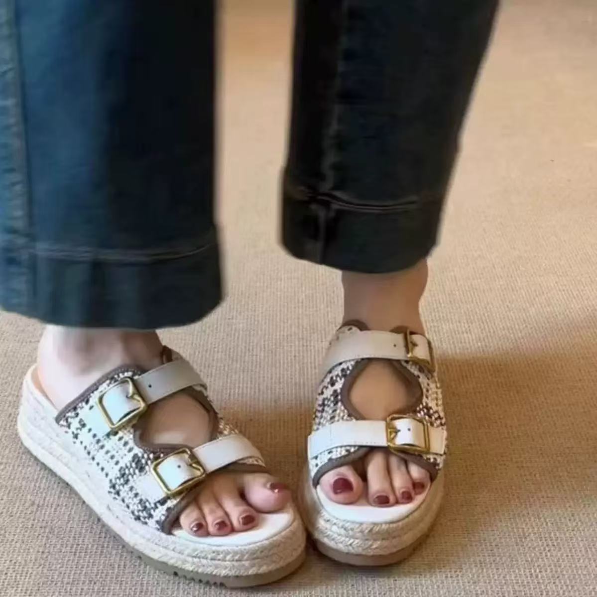 

Sheepskin version~ platform slippers women s summer wear is beautiful with skirts straw muffin shoes wedge heel Birkencool slippers 35
