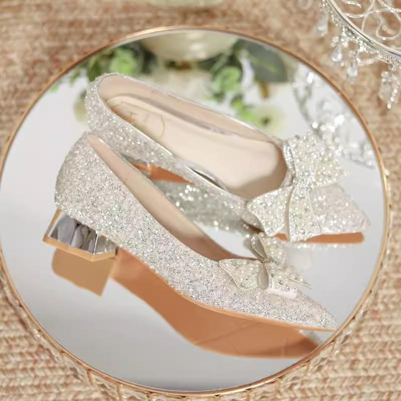 Mode 2024 Neu Herbst Markendesigner High Heels Luxus Perle Kristall Schleife Weiß Hochzeitsschuhe Damen Pumps Dünn Absatz Partyschuhe