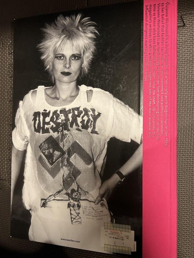 [USED] Vivienne Westwood Foreign Books Large Books