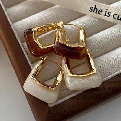 Square Maillard Earrings Autumn and Winter Earrings French Retro Design Temperament Foreign Style Small Fragrant Style Ear Buckle