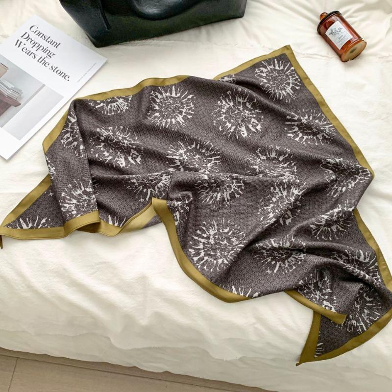 Cashew flower silk scarf new trend bag headscarf headband neck protector scarf scarf small shawl triangle scarf fart curtain