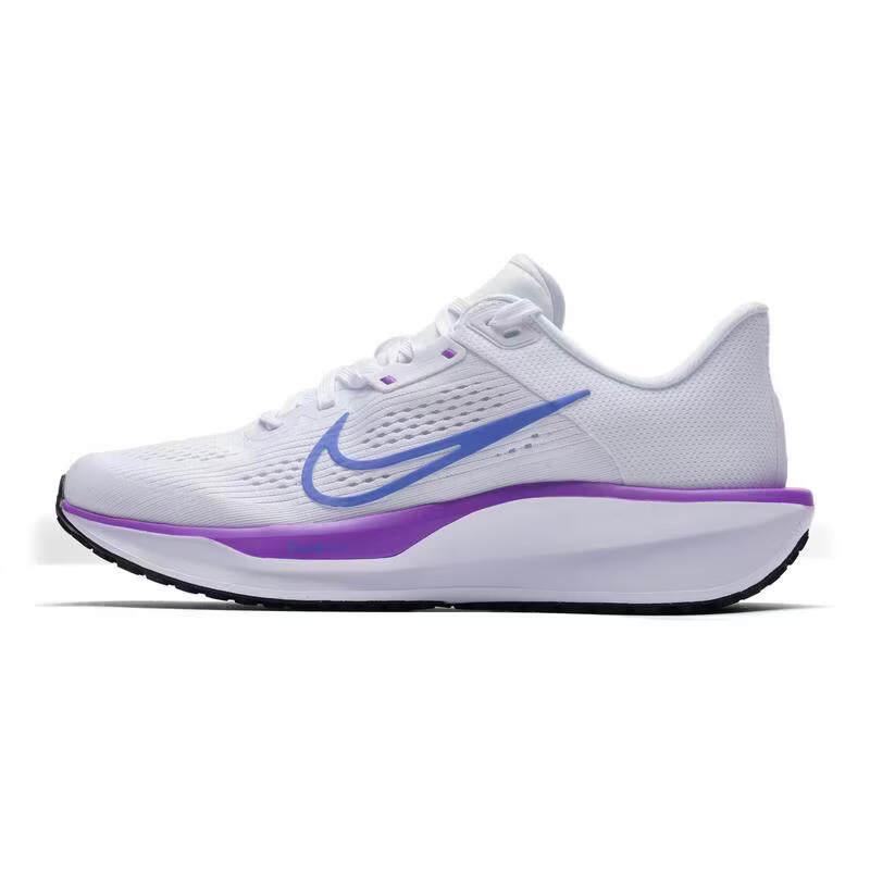 Nike WMNS Quest 6 Running Shoes