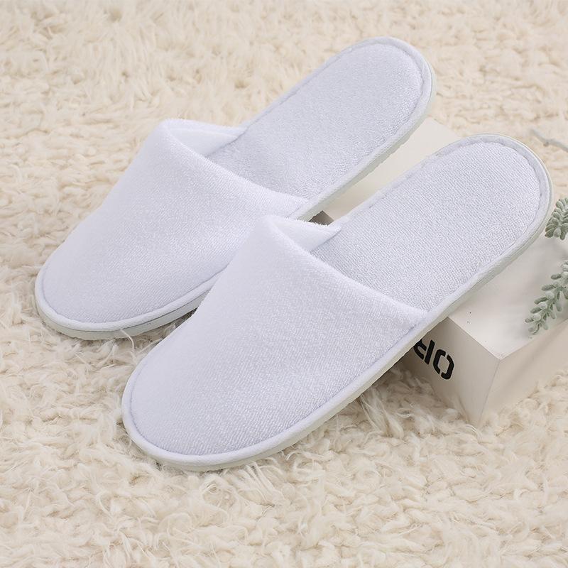 Disposable Slippers Hospitality Home Indoor Homestay Hotel Clubhouse Men's and Women's Coral Fleece Thickened Travel