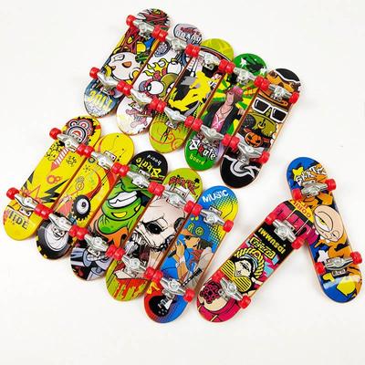 2PCS Mini Finger Board Skateboard Novelty Kids Boys Girls Toy Gift for Party /_fq