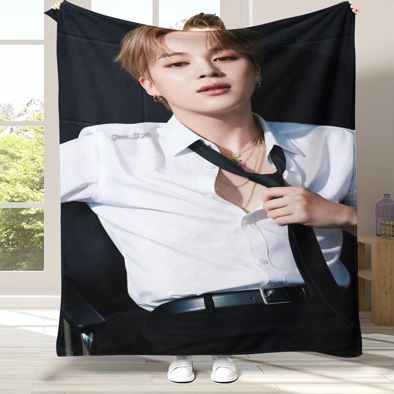 Jimin Kpop B-BTS Star Flanelldecke, Ultraweiche Warme Plüschdecke für Zuhause Schlafzimmer Bett Sofa Abdeckung Büro Camping Picknick Geschenk 75x90cm white