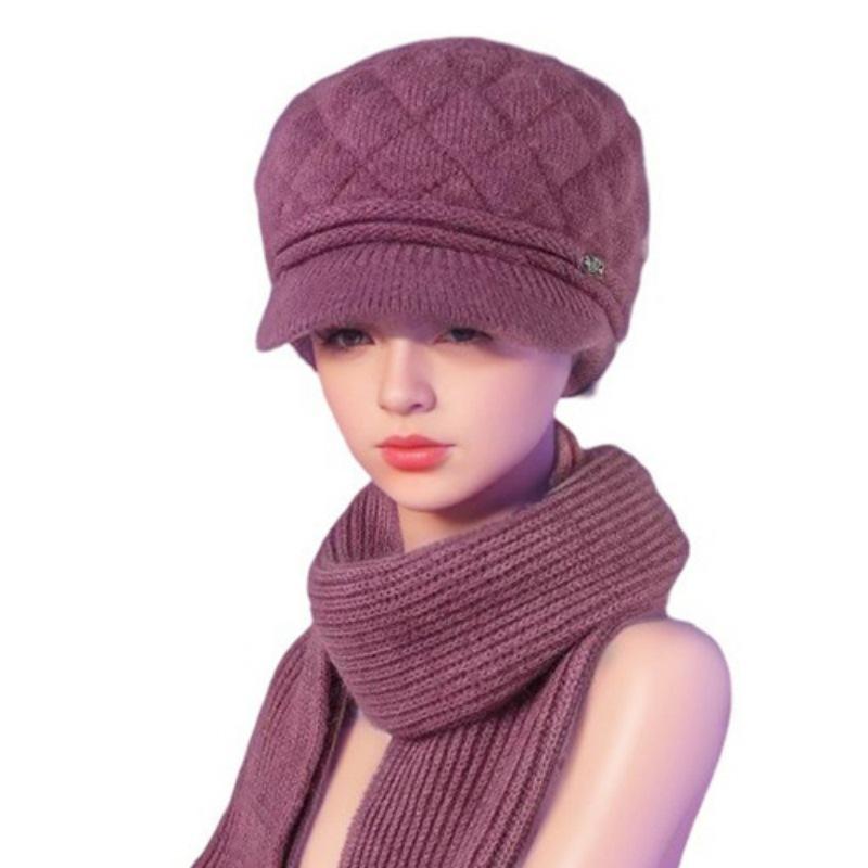 Women's Autumn & Winter Hats: Plus Velvet, Thickened, Warm, Fashionable Beret, Duckbill Cap & Knitted Hat. Versatile & Stylish Accessories.