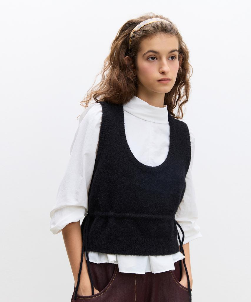 Lilisu Ver. Sweater Vest / Black