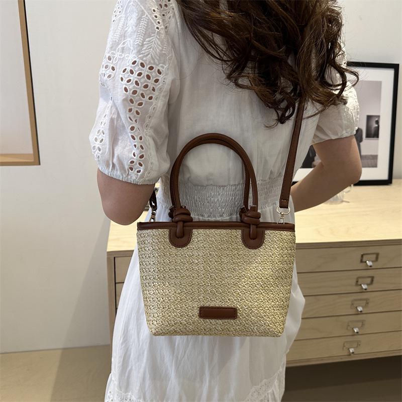 2024 Modische Damen Große Stroh Geflochtene Schultertasche - Vielseitige Pendler Eimer Tasche