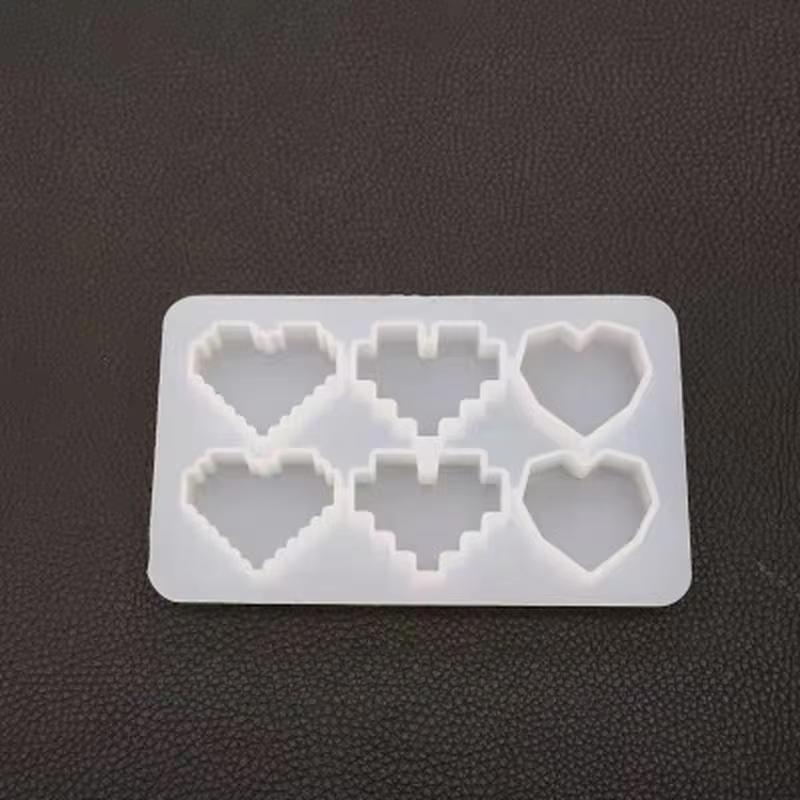 DIY Handmade Jewelry Tools Pendant Silicone Molds for Resin Crystal UV Epoxy Resin Mold Pixel Love Heart Shape High Mirror