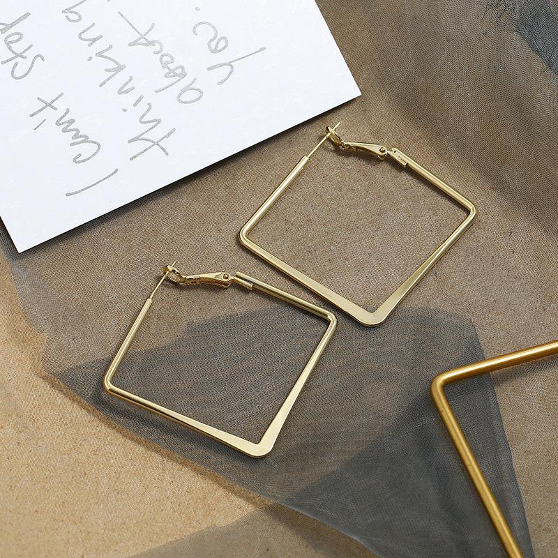

Face Skinny Temperament Geometric Stud Earrings Silver Needle Women s Premium Sense Pearl Earrings Earrings Personality Trendy Earrings