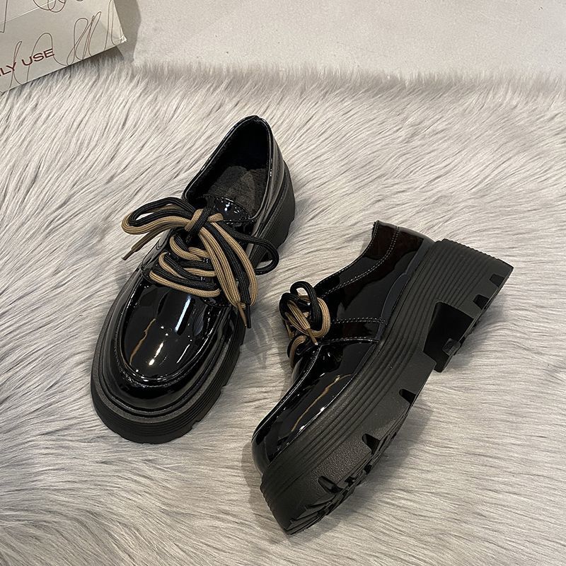 Lace-up black small leather shoes women's autumn 2025 new versatile thick-soled heightening British style thick-heeled retro single shoes