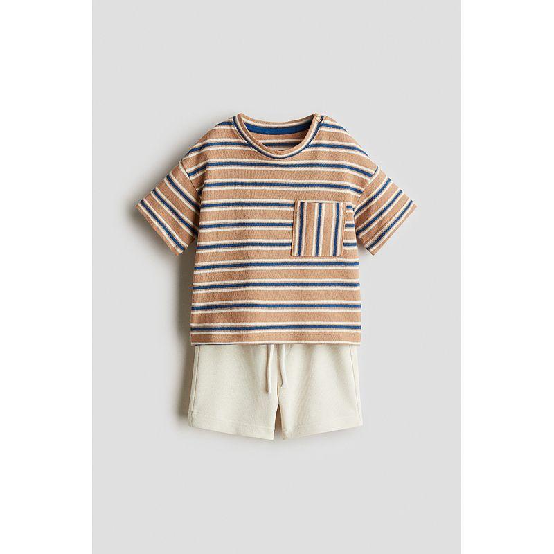

HM Children s Clothing Baby Boys Suit 2-Piece 2025 Summer New Arrival Stripes Short-Sleeved T-shirt and Sports Shorts 1293790 Beige/Blue Stripes 66/48