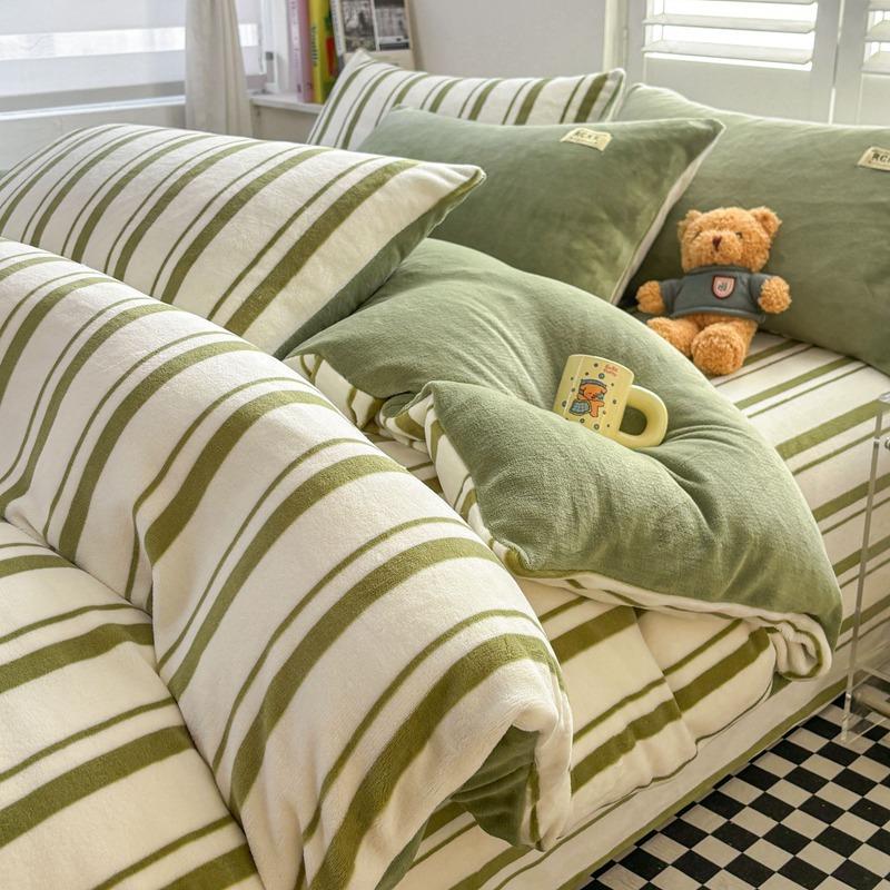 Winter Milk Fleece Bed Four-piece Set Thickened Coral Fleece Bed Sheet Quilt Cover Three-piece Bedding