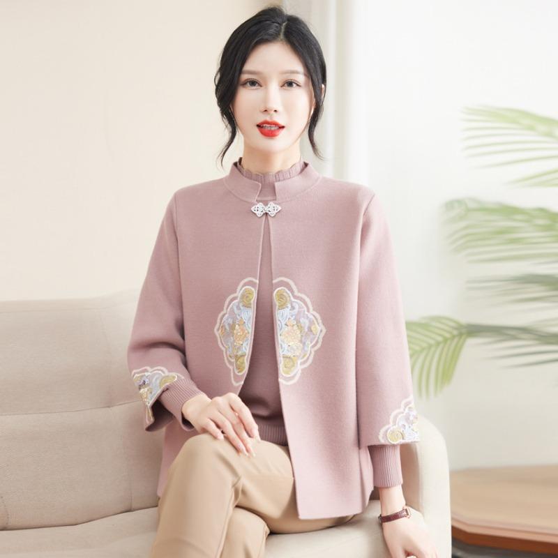 New mother spring clothes Chinese clothes red knitted two-piece set medium and old women's sweater year-old coat