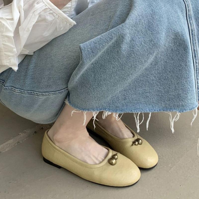 

Fashion Concise Women s Flat Shoes 2025 Autumn New Fashion Calabash Decoration Casual Shoes Mary Jane Solid Soft Women Shoes 35 жовтий