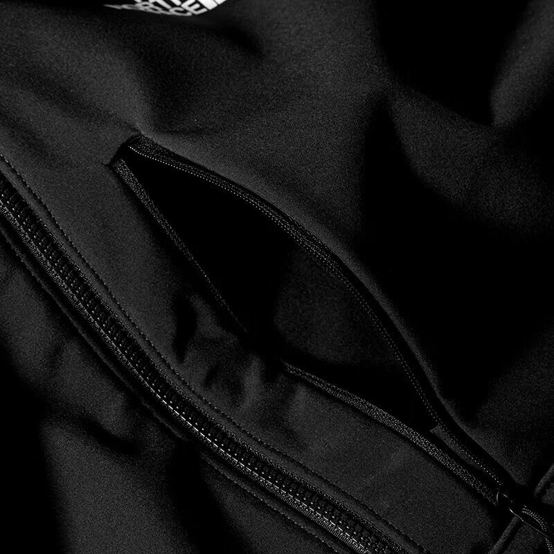 The North Face Men's Outdoor Windproof Softshell Jacket 83S5