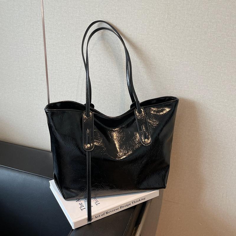 Commuter Tote Bag Large-capacity Bag Women's Autumn and Winter Retro Texture Simple Trend Shoulder Bag