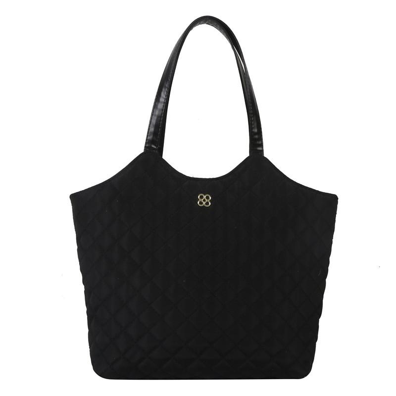 Street Style Womens Handheld Shoulder Bag With Quilted Design And Inner Pockets
