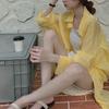 Camicia sottile a maniche lunghe a righe gialle con protezione solare per donna con giacca estiva dal design di nicchia