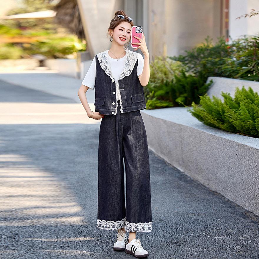 Fashion casual denim suit women's summer new age-reducing lace hooded vest short-sleeved T-shirt wide-leg pants three-piece set