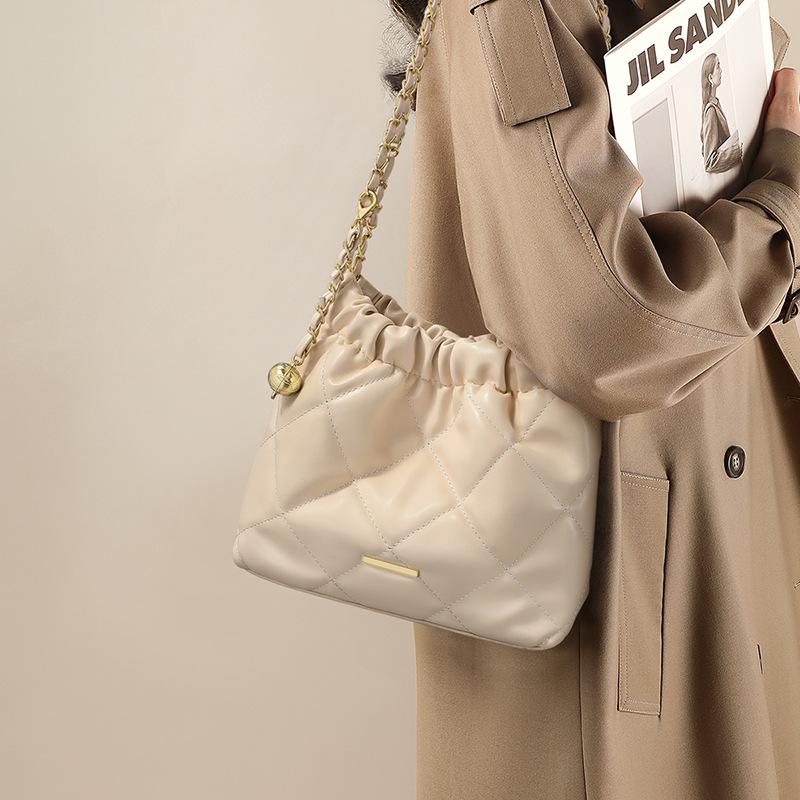 Bucket bag new summer leather messenger bag women s bag premium diamond chain shoulder bag