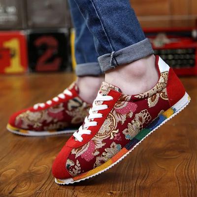 Graffiti Printed Men Suede Sneakers Red Running Shoes Men's Jogging Shoes Light Gym Trainers Men Flat Embroidery Shoes2024