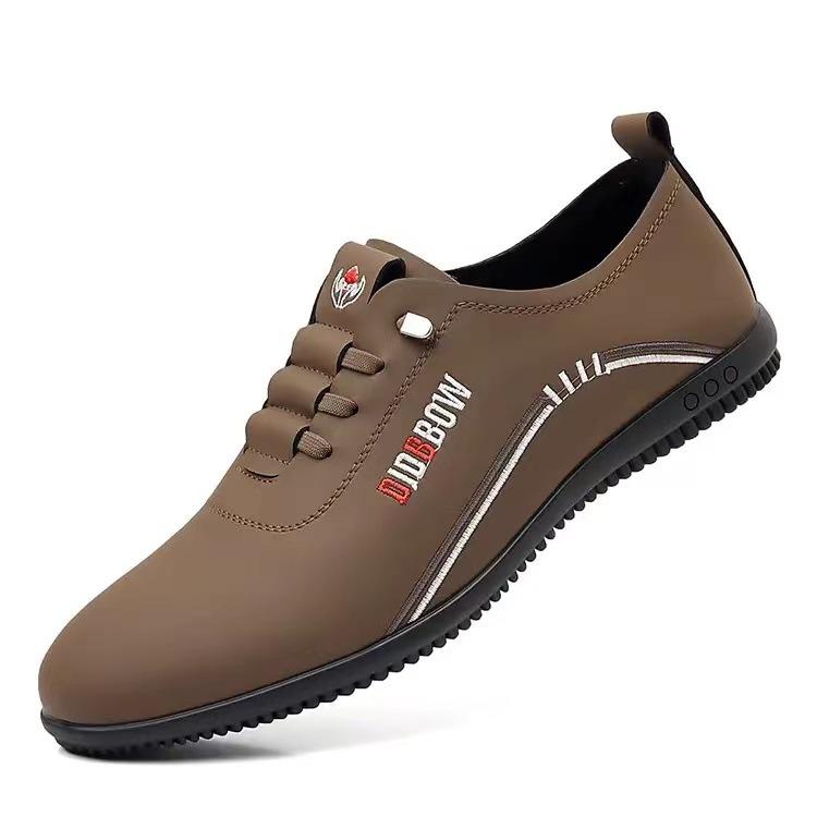 

Men s leather shoes are light in autumn, and men s casual leather shoes are soft-soled men s shoes. Driving shoes are trendy and casual shoes. 39