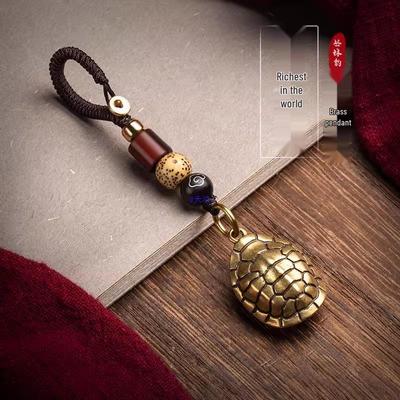Llavero Colgante de Concha de Tortuga de Latón Celestial en Forma de Nube - Accesorio de Moda para Hombre de Estilo Antiguo