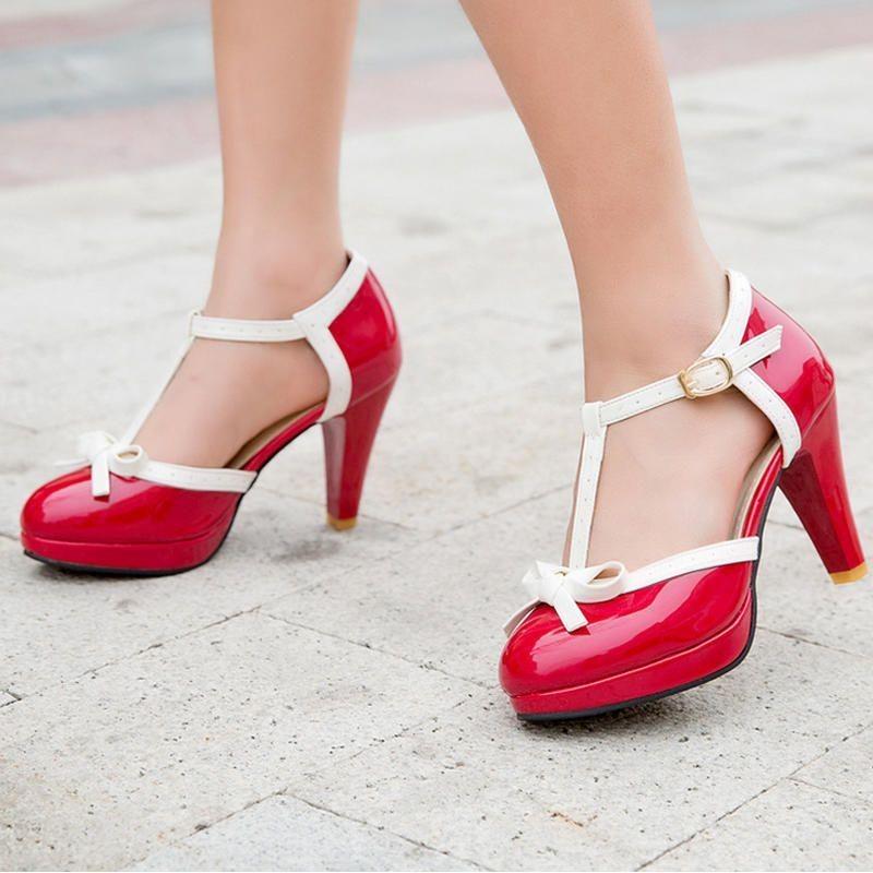 Stylish Women's Platform Sandals Featuring Round Toe And Durable Square Heels