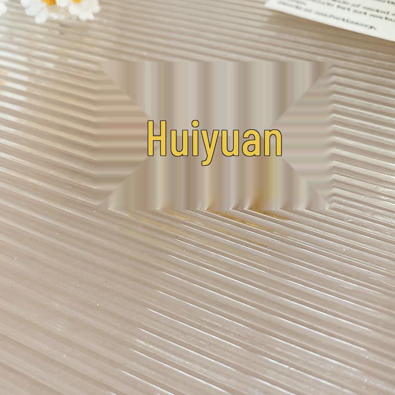 Żółte Świeże Kwiatowe Kolczyki Koła z Motylem dla Kobiet - Proste, Wszechstronne i Modne Geometryczne Wzornictwo.