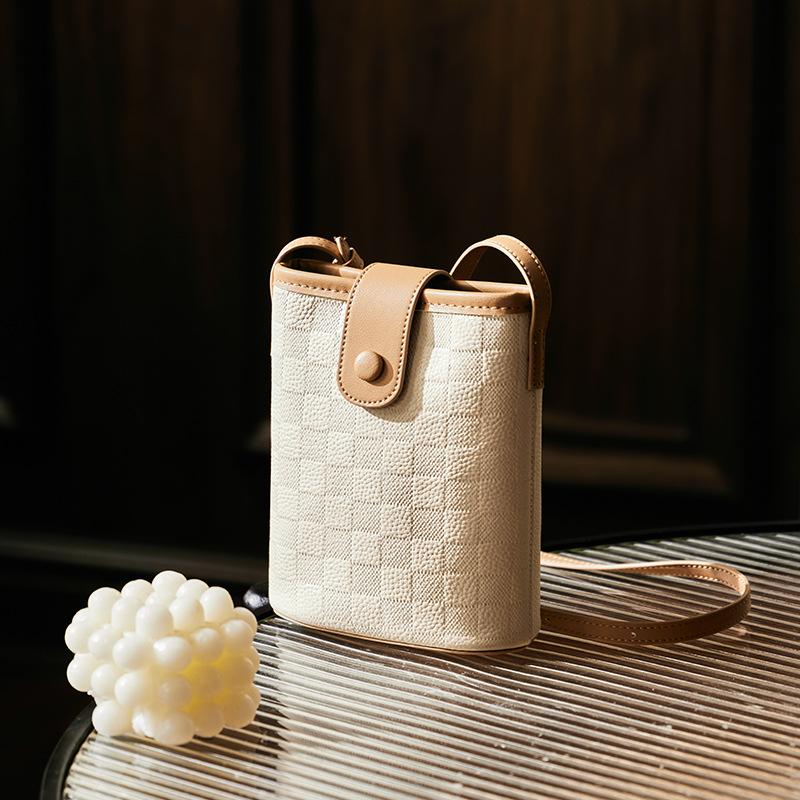 

Миссис. Qiao Сумка-кроссбоди для телефона для женщин 2025 Новая осенне-зимняя маленькая сумка для телефона Мини-сумка из натуральной кожи для женщин Long16CM、Wide11CM、Hig