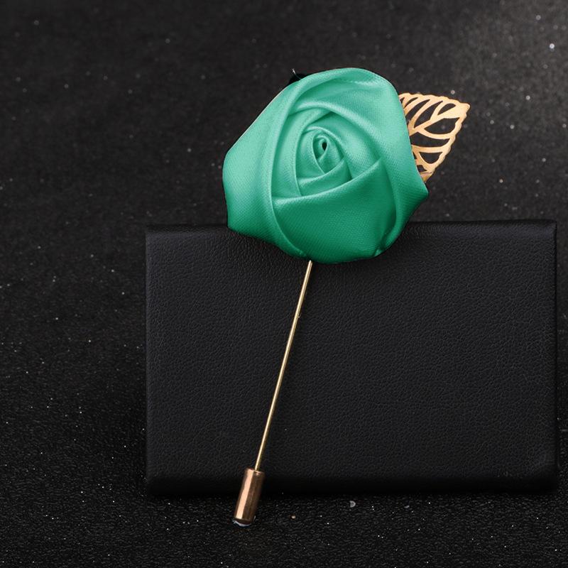 Elegant Rose Corsage Brooch Red Blossom Flower Pin with Long Needle Clasp for Women Men Versatile Lapel Accessory for Jacket Dress Suit