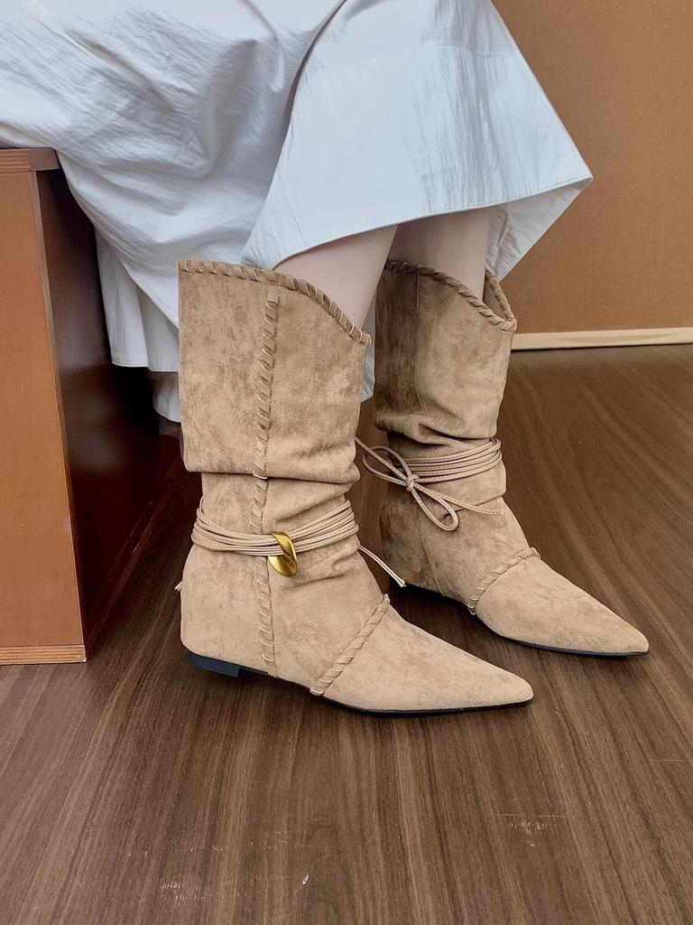 Kitten and Pointed Pleated Straps Stacked Boots 2025 New Retro Suede Flanged Metal Buckle Strap Fashion Short Boots