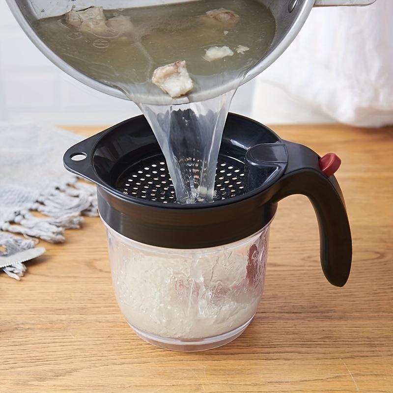 4 Cup Plastic Fat Separator with Easy Bottom Release, Strainer for Gravy, Soups ,Sauces, Fat Free Broth Maker