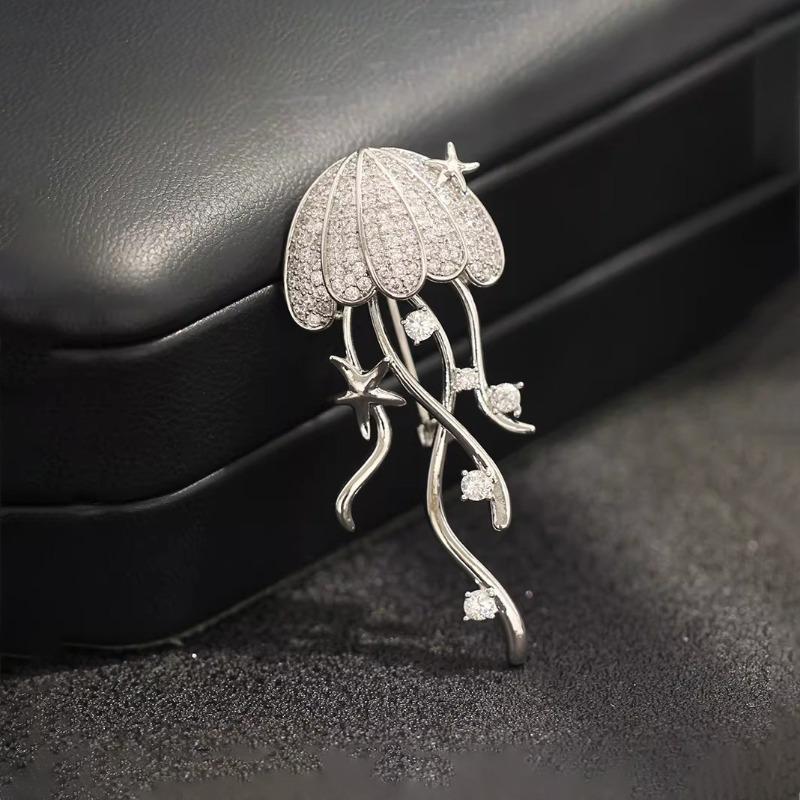 Personalized Fashionable Jellyfish Brooch, High-end Diamond-studded Corsage, Unique Design Pin