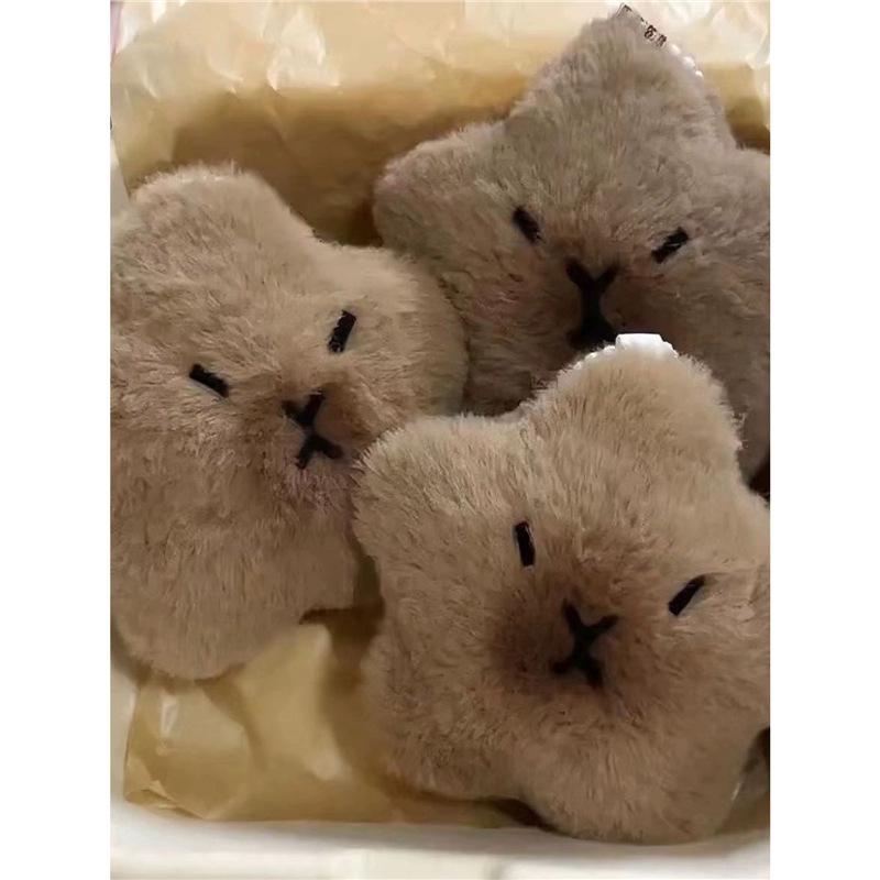 

Плюшевый брелок в виде пищащей капибары-звезды: Милая буддийская капибара-украшение Standard