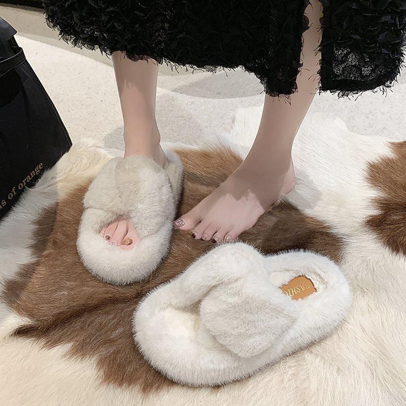 2025 Wear Versatile New Cross Internet Celebrity Fluffy Slippers Thick Bottom Women's Cotton Drag Fashion Autumn and Winter