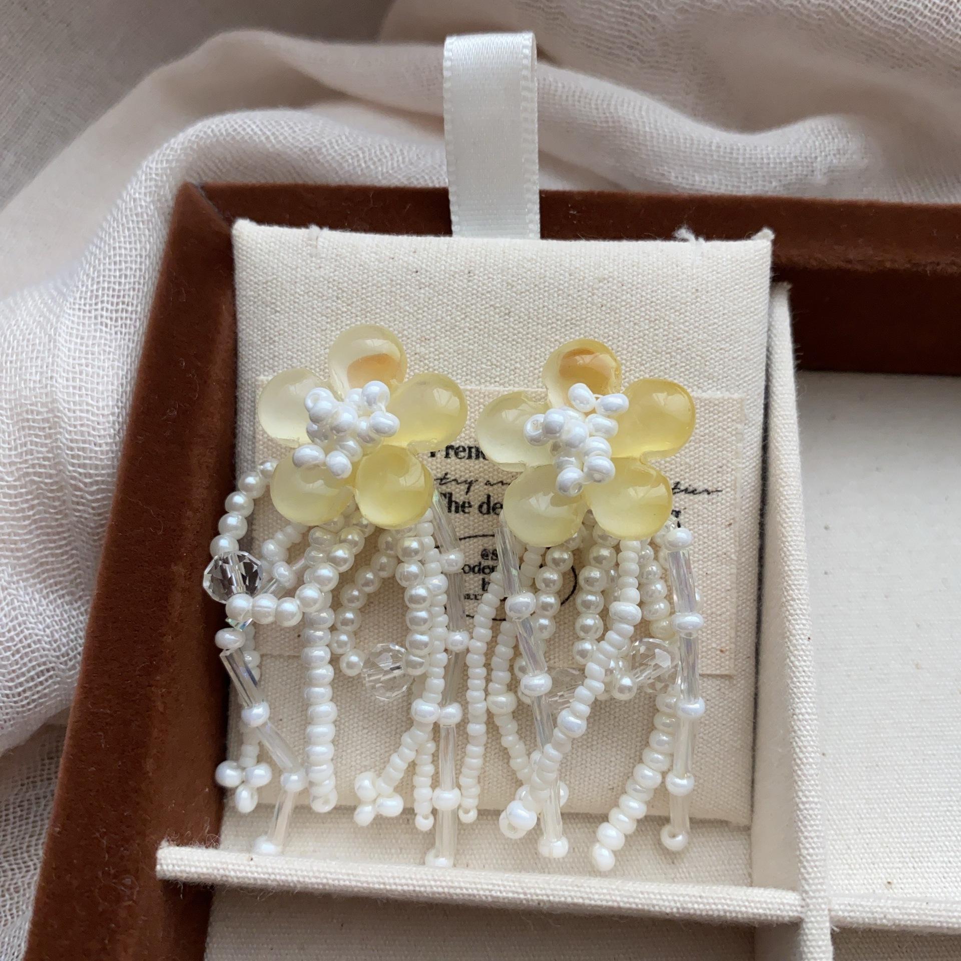 

Yellow beaded flower long fringed stud earrings, holiday windy earrings, smart, less sweet and fresh
