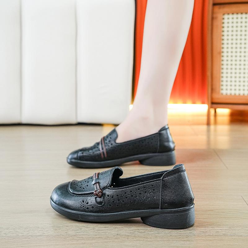 

Новые туфли для мам среднего и пожилого возраста с мягкой подошвой, летние дышащие нескользящие туфли с полыми отверстиями, сандалии, обувь для пожилых людей, универсальная 41