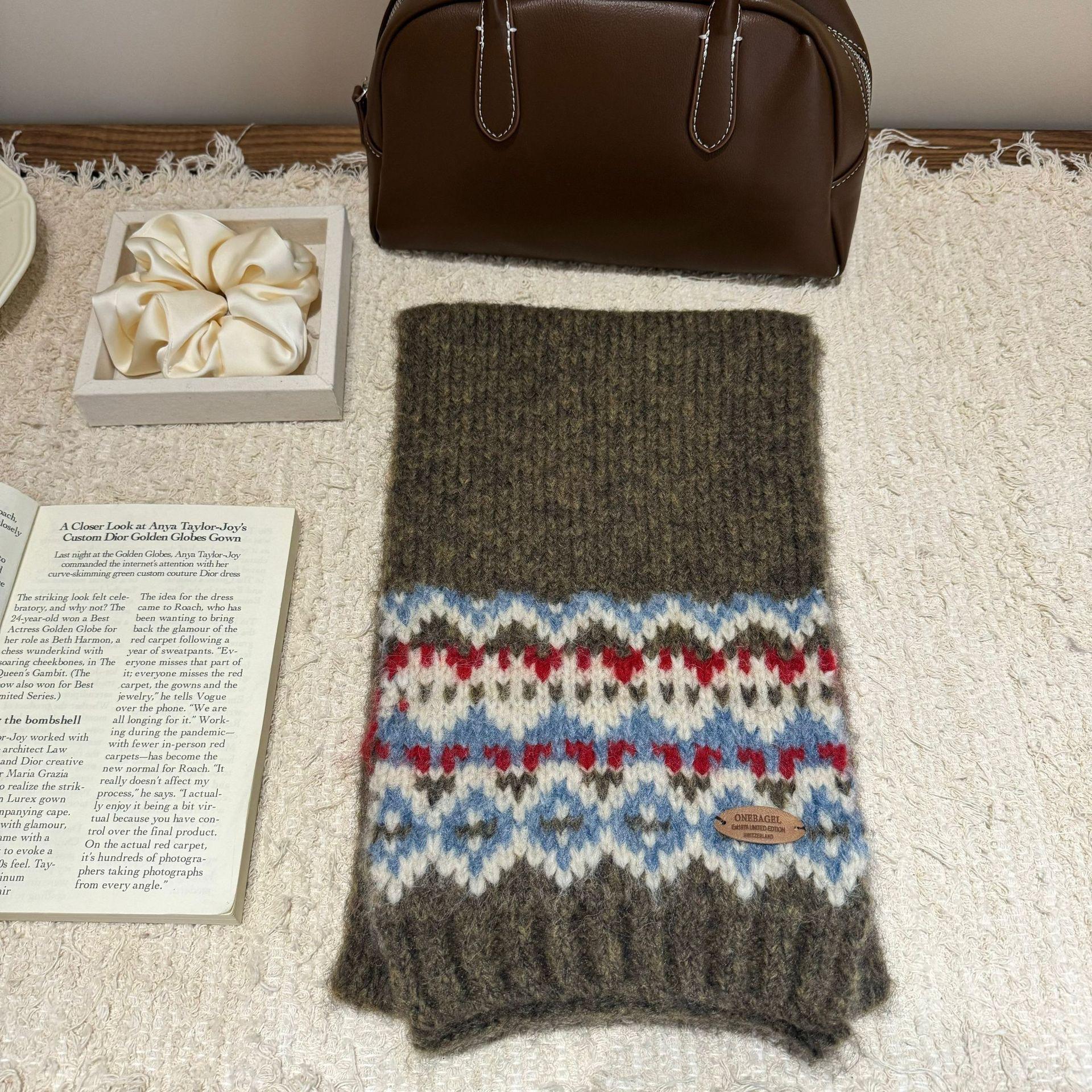 

Autumn and winter wool knitted Christmas scarf red retro scarf to keep warm, autumn and winter scarf female atmosphere Above 175cm