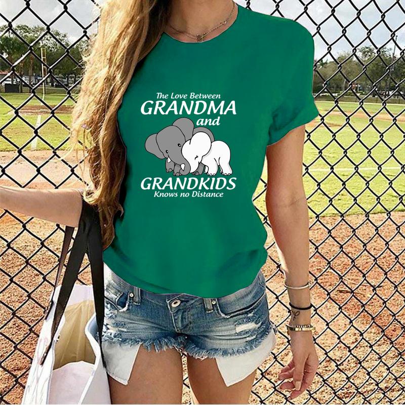 THE Love Between Grandma and Grandkids Knows No Distance Printed T-shirt Women's Cute Elephant Pattern Round Neck Shirt T-shirt