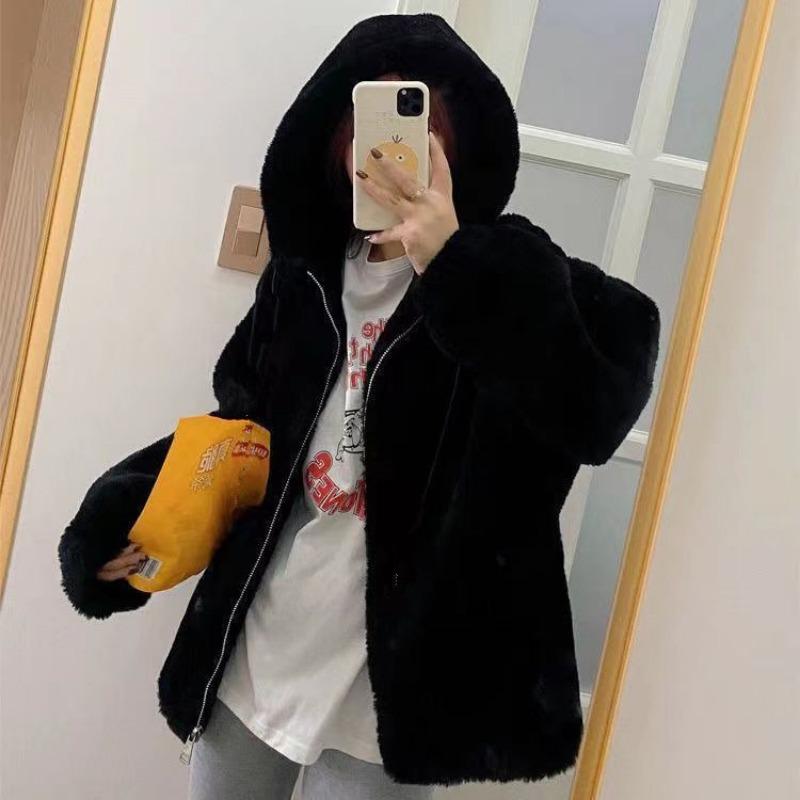 Imitation Rex rabbit plush coat women's autumn and winter new small furry coat