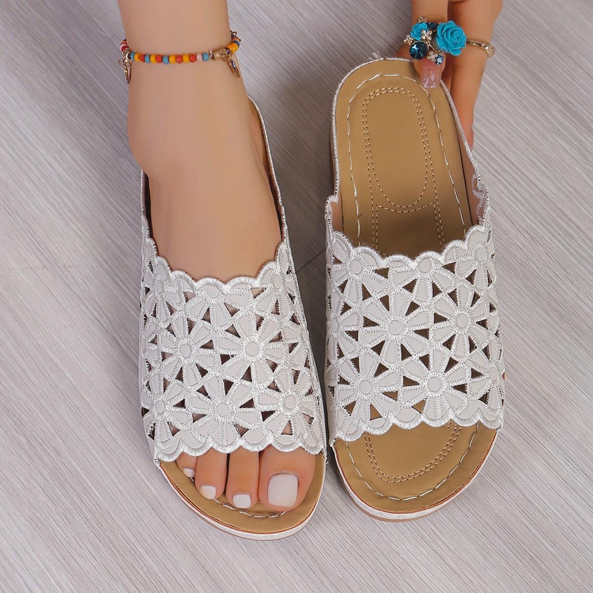 

Large Size Fashion Low-Heeled Cool Slippers Women S Summer European And American Hollow Flowers One-Word Cool Slippers 36 серебряный